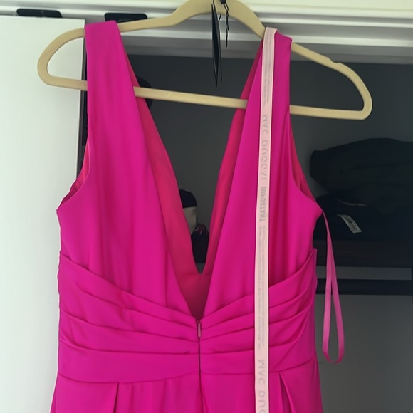 Mac Duggal Ieena Satin V-Neck Gown Size 08 - Picture 8 of 11